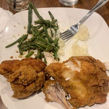 Warren's Ale House - Crispy chicken dinner - New American Near Me - Wheaton, Illinois Warren's Ale House - Crispy chicken dinner - New American Near Me - Wheaton, Illinois