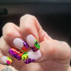 H& T Nails