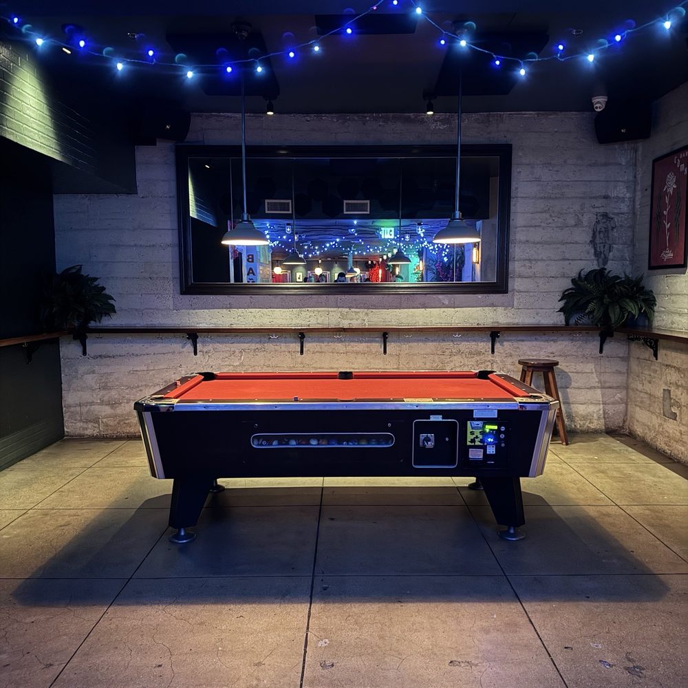 Bar Cdmx - Pool table - Cocktail Bars Near Me - Los Angeles, California