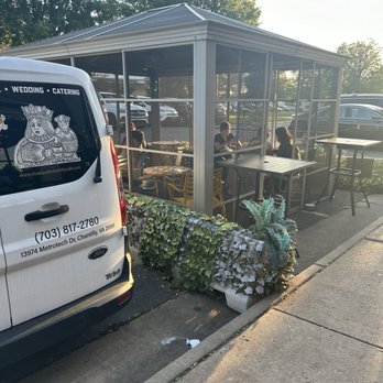 Chateau De Chantilly Cafe - Outdoor seating - Bakeries Near Me - Chantilly, Virginia