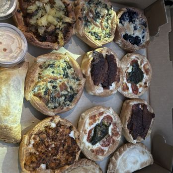 Vinoma - Sampler!! - Empanadas Near Me - Rohnert Park, California