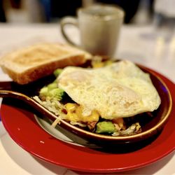 Elizabeth's Cafe - Chicken & Broccoli Skillet