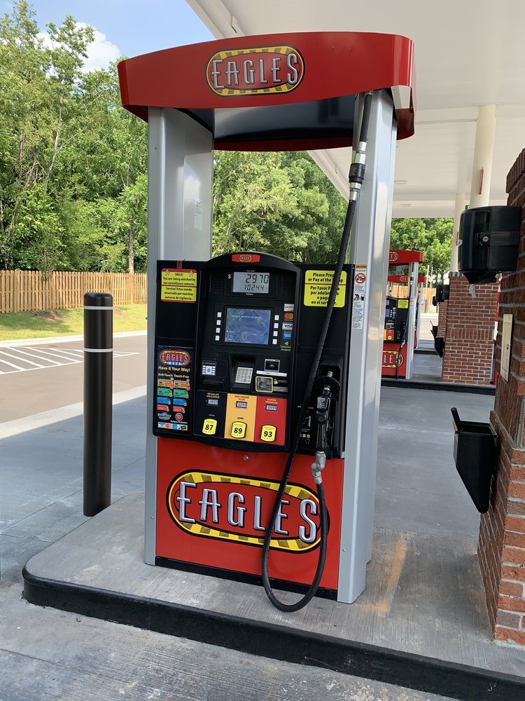 EAGLES GAS STATION AND CAR WASH Updated September 2024 165 East St