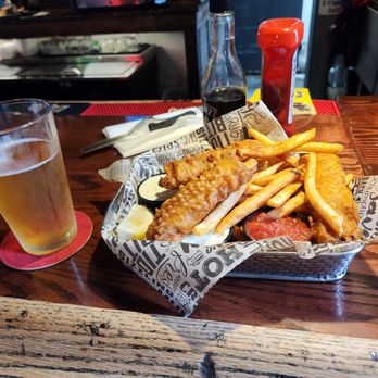 Murray's Saloon & Eatery - Fish & Chips!  Sooooo good - Karaoke Near Me - Big Bear Lake, California