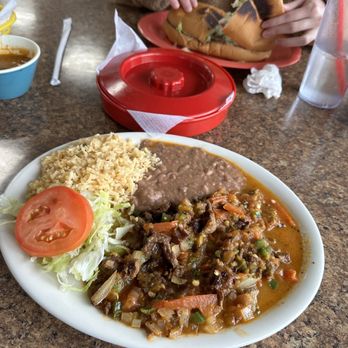 Las Fuentes Taqueria - a plate of mexican food - Mexican Near Me - Houston, Texas Las Fuentes Taqueria - a plate of mexican food - Mexican Near Me - Houston, Texas