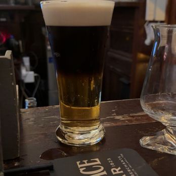 Palace Bar - Black velvet the bar tender made us - Pubs Near Me - Dublin, D