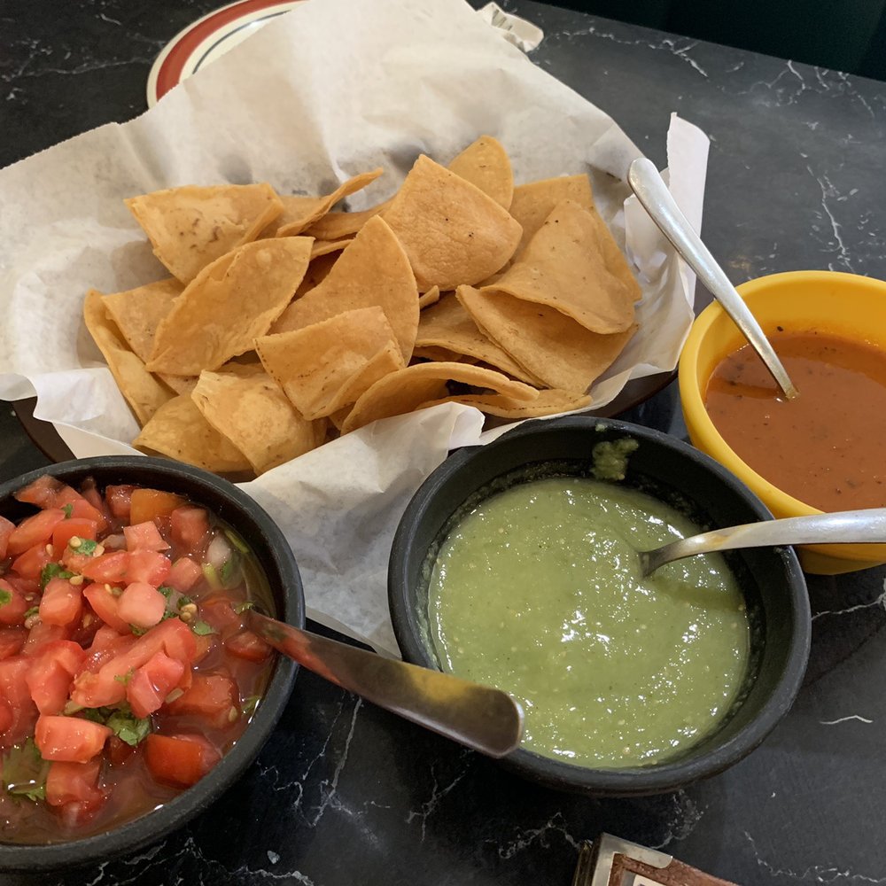 Los Molcajetes Del Valle - Salsa and chips are served before your meal - Mexican Near Me - Naples, Florida Los Molcajetes Del Valle - Salsa and chips are served before your meal - Mexican Near Me - Naples, Florida