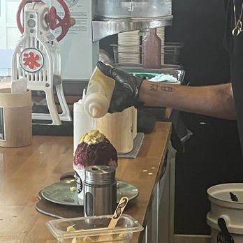 The Fresh Shave - Making the masterpiece - Shaved Ice Near Me - Koloa, Hawaii The Fresh Shave - Making the masterpiece - Shaved Ice Near Me - Koloa, Hawaii