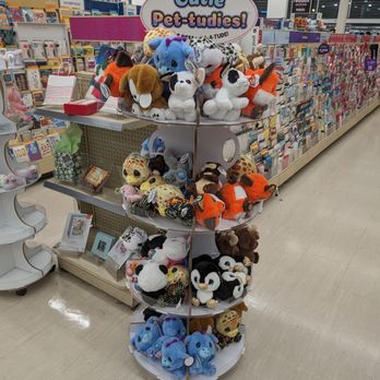 Walgreens - Plushies and greeting cards - Drugstores Near Me - Saint Paul, Minnesota