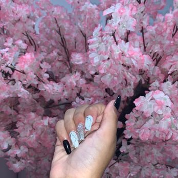 Blooming Nail Bar - Nail Salons Near Me - Burbank, California