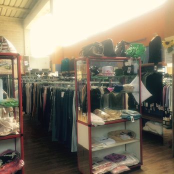 Mercatopoli - Clothes were some new some vintage - Thrift Stores Near Me - Bussolengo, VR