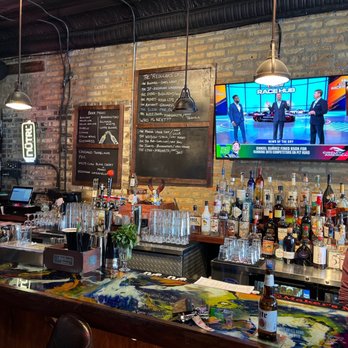 Randall's Pub - Bars Near Me - Chicago, Illinois