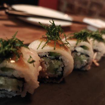 Salt + Charcoal - Yellowtail tuna roll - Japanese Near Me - Brooklyn, New York Salt + Charcoal - Yellowtail tuna roll - Japanese Near Me - Brooklyn, New York