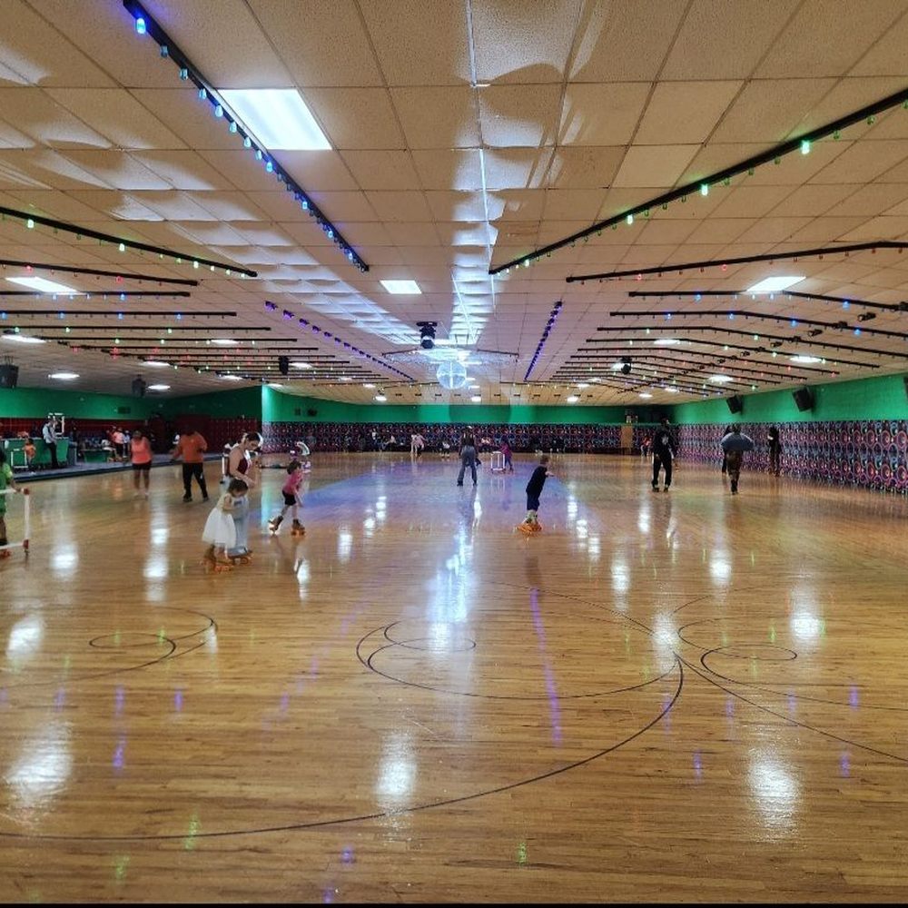 Forum Roller World - Saturday afternoon - Skating Rinks Near Me - Grand Prairie, Texas Forum Roller World - Saturday afternoon - Skating Rinks Near Me - Grand Prairie, Texas