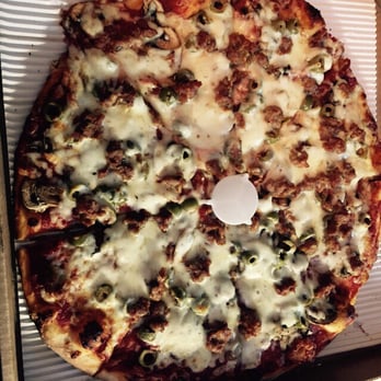 Maestro's Pizza - Mush, sausage, green olives...fantastic! - Pizza Near Me - Kalamazoo, Michigan