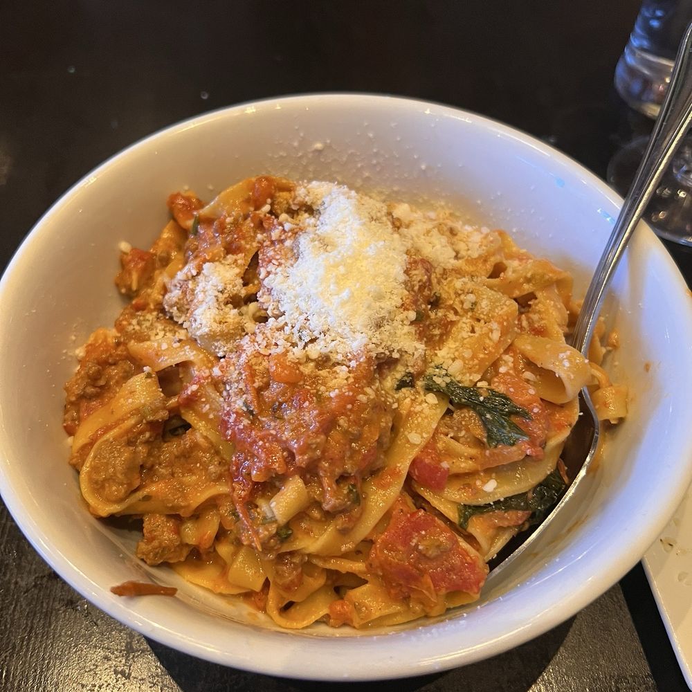Sorella - Fettucine Bolognese - Pizza Near Me - Hartford, Connecticut Sorella - Fettucine Bolognese - Pizza Near Me - Hartford, Connecticut