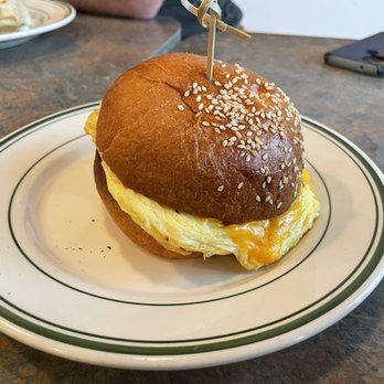 Breakaway Cafe - Delicious breakfast sandwich - Cafes Near Me - Culver City, California Breakaway Cafe - Delicious breakfast sandwich - Cafes Near Me - Culver City, California