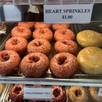 Cindy's Donuts & Ice Cream - Donuts Near Me - Kentwood, Michigan