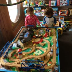 Geared For Games - Thomas the Train makes it easy to make new friends