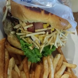 Comeketo Brazilian Steakhouse - X-elephant burger