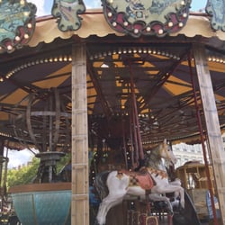 Manège Jules Vernes - Le manège, près du Rhône: 10€ pour 8 tours
