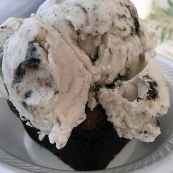 No Ka 'Oi Cookie Company - Brownie sundae with cookies 'n cream ice cream - Desserts Near Me No Ka 'Oi Cookie Company - Brownie sundae with cookies 'n cream ice cream - Desserts Near Me