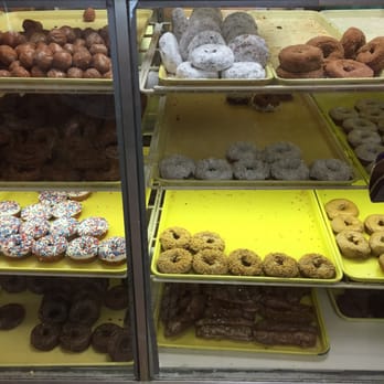 Bill's Donut Shop - Bill's donuts - Donuts Near Me - Centerville, Ohio Bill's Donut Shop - Bill's donuts - Donuts Near Me - Centerville, Ohio