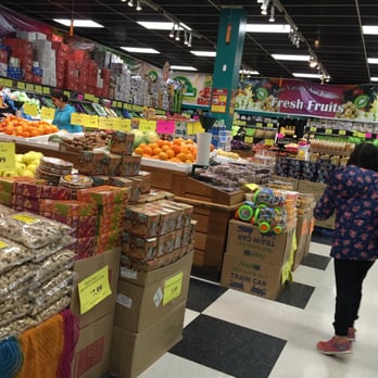 Sabzi Mandi - a woman shopping in a grocery store - Ethical Grocery Near Me - Surrey, British Columbia Sabzi Mandi - a woman shopping in a grocery store - Ethical Grocery Near Me - Surrey, British Columbia