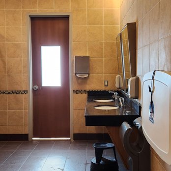 Loudoun County Public Library - Gum Spring - Ladies room is clean. - Libraries Near Me - Stone Ridge, Virginia Loudoun County Public Library - Gum Spring - Ladies room is clean. - Libraries Near Me - Stone Ridge, Virginia