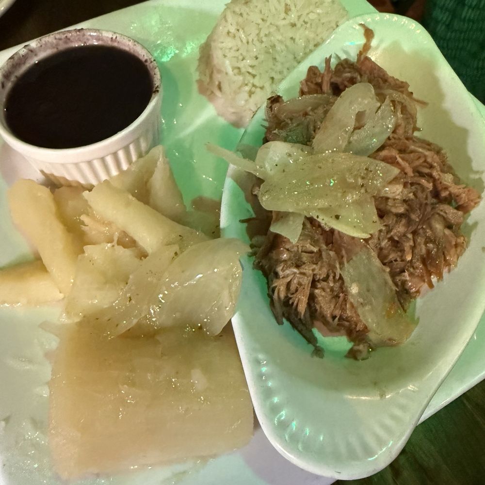 Casa Cubana - Lechon Asado - Cuban Near Me - Miami Beach, Florida