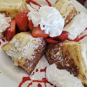 Maple N Jams Cafe - Donut french toast with fresh strawberries. - American Near Me - Burbank, Illinois Maple N Jams Cafe - Donut french toast with fresh strawberries. - American Near Me - Burbank, Illinois