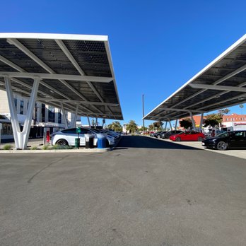 Tesla Supercharger - 6/24/2023 - EV Charging Stations Near Me - Santa Monica, California
