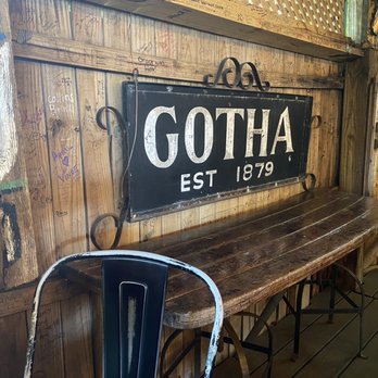 Yellow Dog Eats - Yellow Dog Eat's Gotha Florida - Sandwiches Near Me - Windermere, Florida