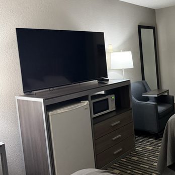 Best Western Post Oak Inn - Above average size mini frig - Hotels Near Me - Burnet, Texas Best Western Post Oak Inn - Above average size mini frig - Hotels Near Me - Burnet, Texas