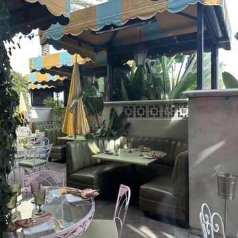 Habana - Adorable outdoor seating - Cuban Near Me - Irvine, California Habana - Adorable outdoor seating - Cuban Near Me - Irvine, California