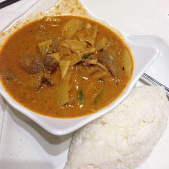 Le Riz Asian Fusion Cafe - Red curry beef brisket with rice - Singaporean Near Me - Richmond, British Columbia Le Riz Asian Fusion Cafe - Red curry beef brisket with rice - Singaporean Near Me - Richmond, British Columbia