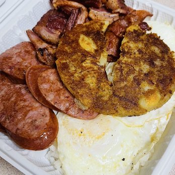 Lee's Breakfast - Corned beef hash - Food Trucks Near Me - Waipahu, Hawaii