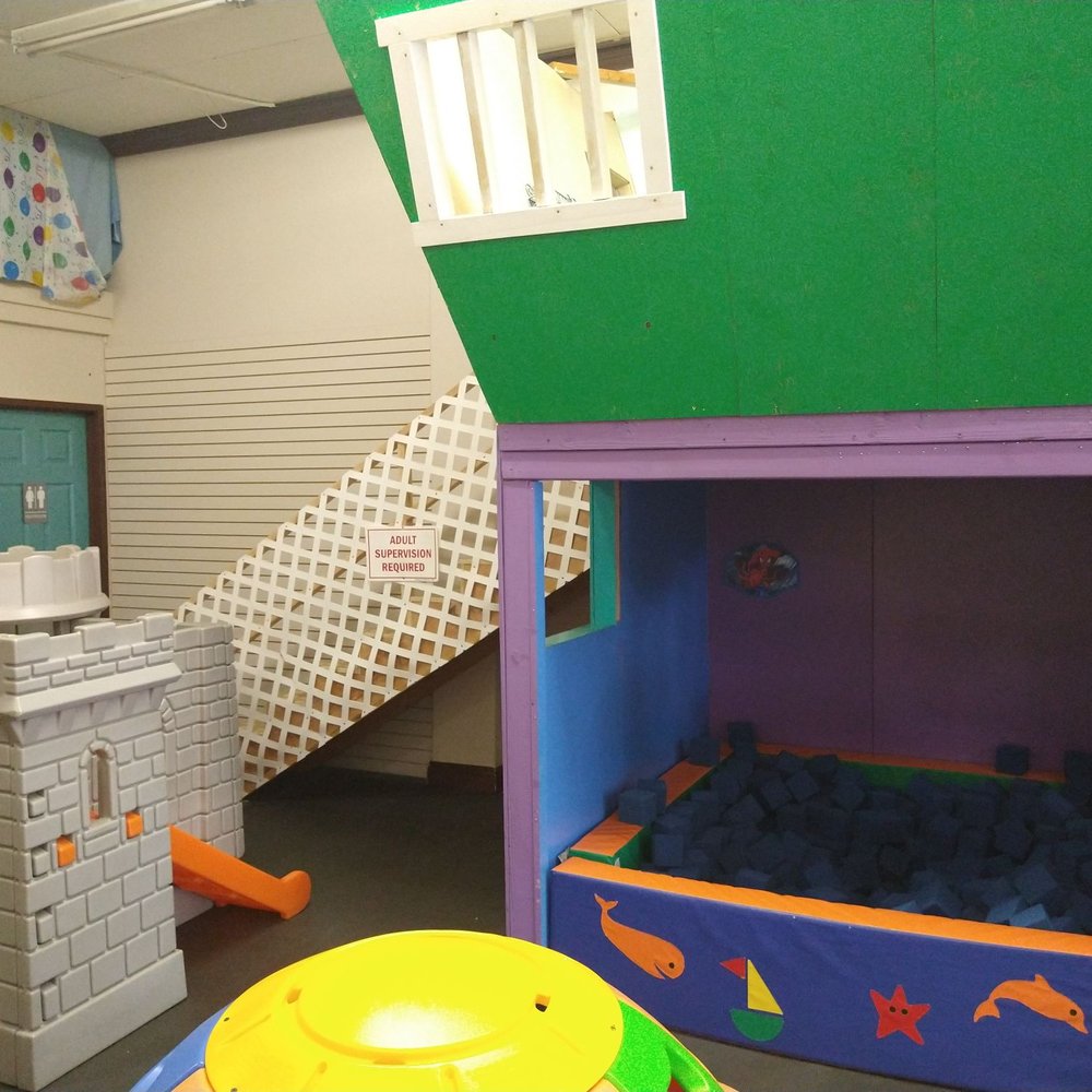 The Busy Bee - Indoor Playcenter Near Me - Fallbrook, California