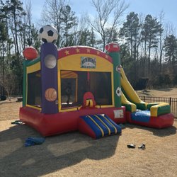 Morton Amusement - Sports bounce house