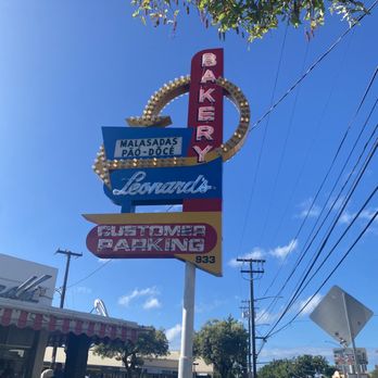Leonard's Bakery - Sign - Bakeries Near Me - Honolulu, Hawaii