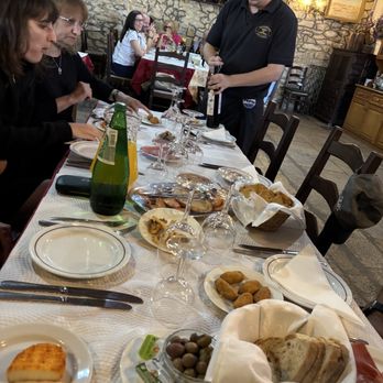 Azenhas do Mar Restaurante Piscinas - When we arrive with a table full of drinks and appetizers - Portuguese Near Me - Colares, 11 Azenhas do Mar Restaurante Piscinas - When we arrive with a table full of drinks and appetizers - Portuguese Near Me - Colares, 11