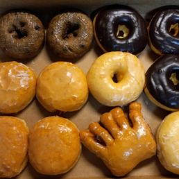 A dozen doughnuts A dozen doughnuts
