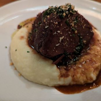 Tabor Road Tavern - Braised short ribs with Yukon whipped potatoes - New American Near Me - Morris Plains, New Jersey