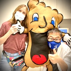 Sunset Foot Clinic - Thomas D Lim, DPM | Whittier - Big Happy Foot making friends...