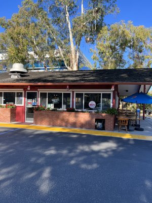 Kal's Bar-B-Q by null
