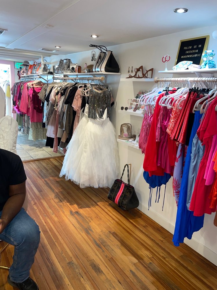 REA BOUTIQUE Updated April 2024 301 W Broughton St, Savannah, Women's