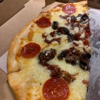 1803 Pizza Kitchen - Bianca pizza with pepperoni - Pizza Near Me - Orlando, Florida 1803 Pizza Kitchen - Bianca pizza with pepperoni - Pizza Near Me - Orlando, Florida