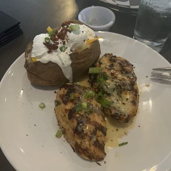 X- Steakhouse - Stuffed chicken 10/10 - Steakhouses Near Me - Amarillo, Texas