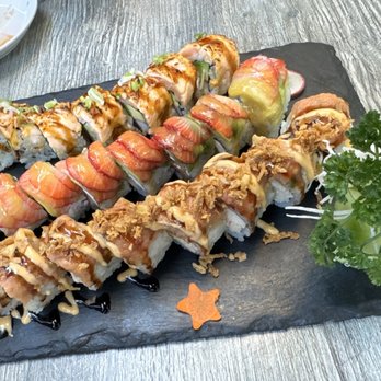 Momi Sushi - Beautifully prepared and thoughtfully garnished. - Japanese Near Me - Los Angeles, California Momi Sushi - Beautifully prepared and thoughtfully garnished. - Japanese Near Me - Los Angeles, California