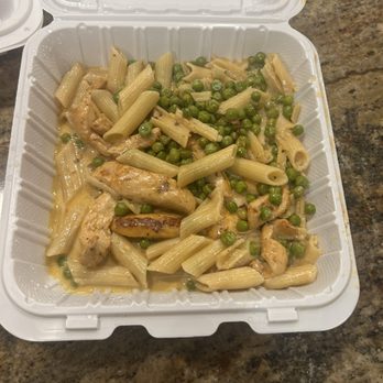 Brews & Barrels - Basil Pesto Pasta - American Near Me - Gaithersburg, Maryland Brews & Barrels - Basil Pesto Pasta - American Near Me - Gaithersburg, Maryland